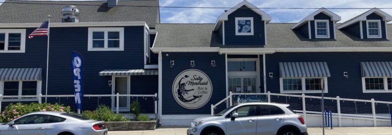 Salty Mermaid Bar & Grille