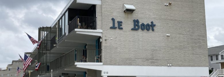 Le Boot Oceanfront Suites