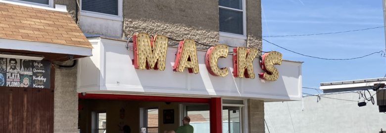 Mack’s Pizza